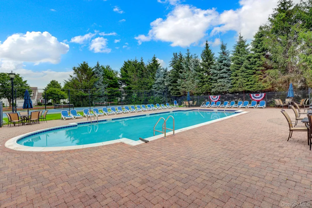 99 Constantine Way Mount Sinai, NY 11766