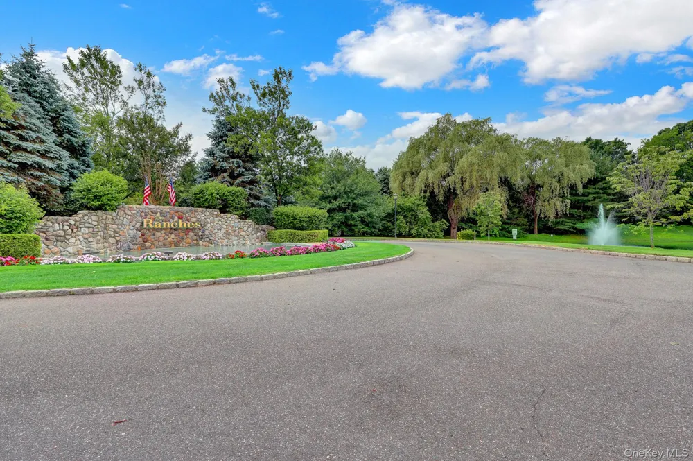99 Constantine Way Mount Sinai, NY 11766