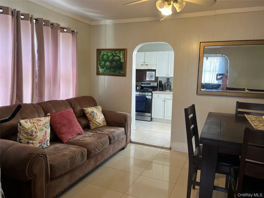 43 2nd Avenue Central Islip, NY 11722