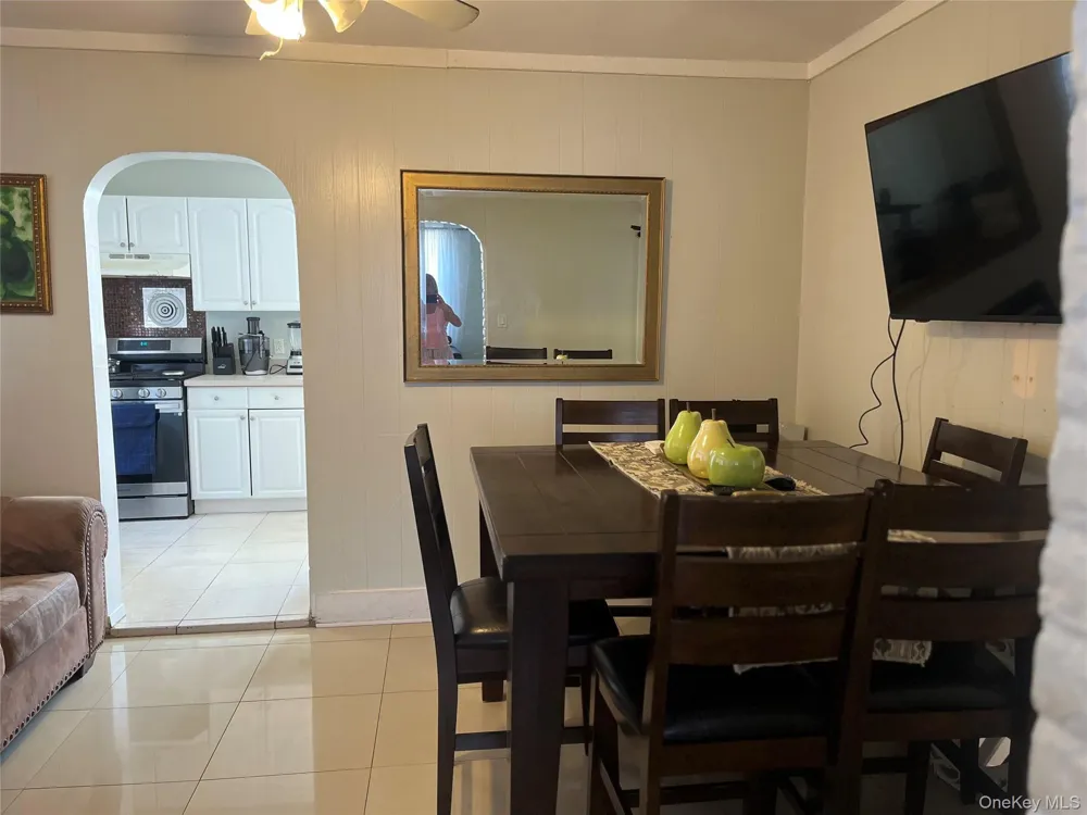 43 2nd Avenue Central Islip, NY 11722
