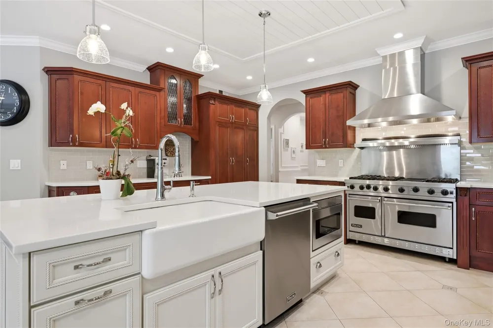 58 South Path Calverton, NY 11933