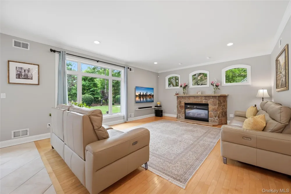 58 South Path Calverton, NY 11933