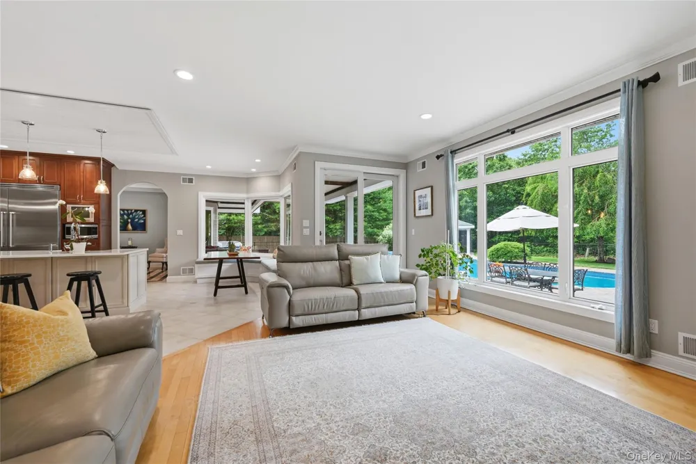 58 South Path Calverton, NY 11933