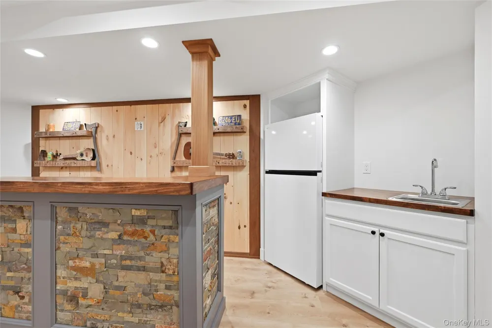 58 South Path Calverton, NY 11933