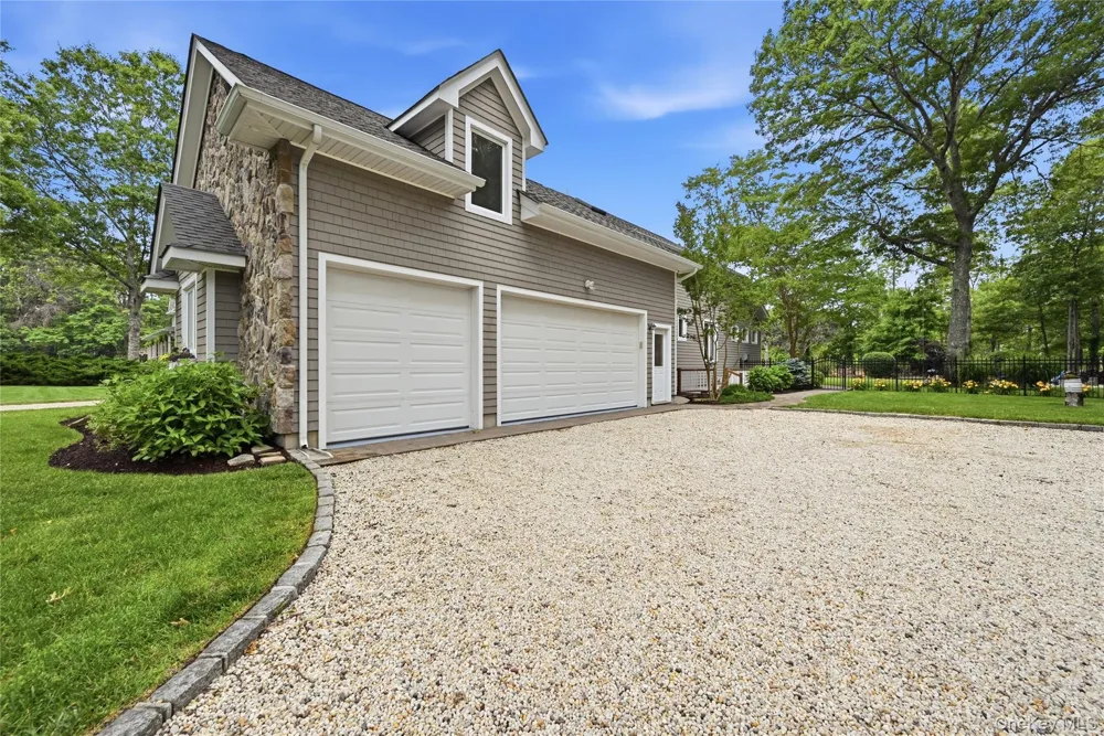58 South Path Calverton, NY 11933