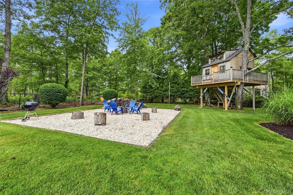 58 South Path Calverton, NY 11933