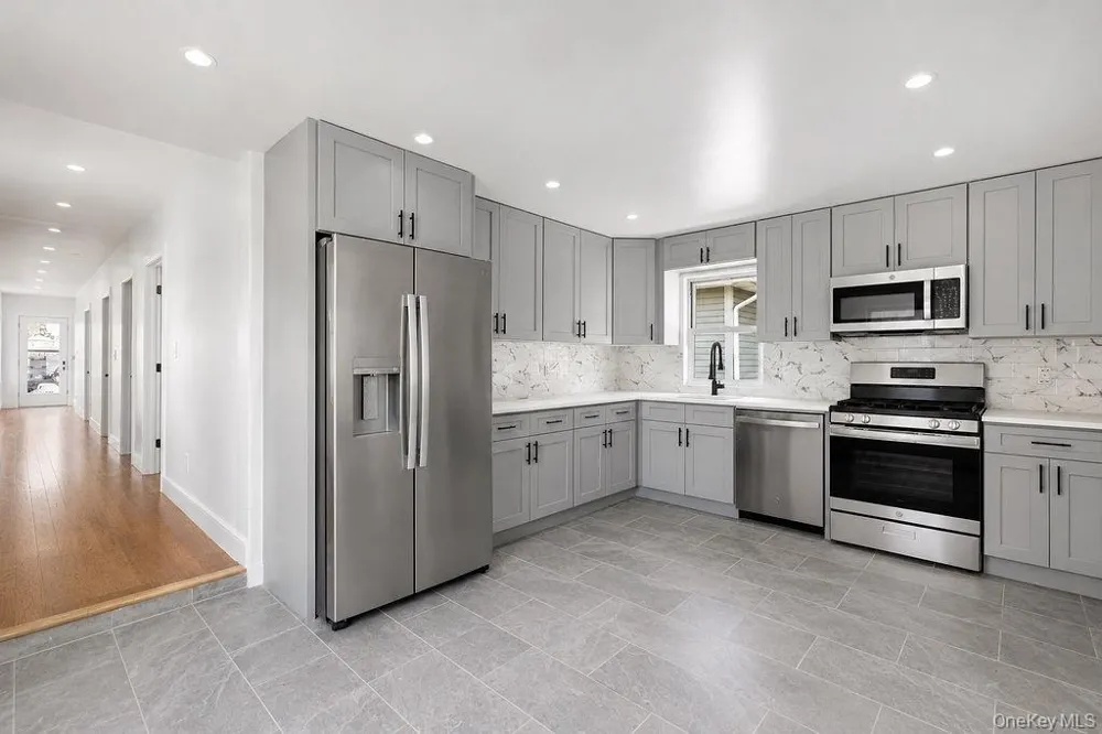 69-39 Elizabeth Avenue Far Rockaway, NY 11692