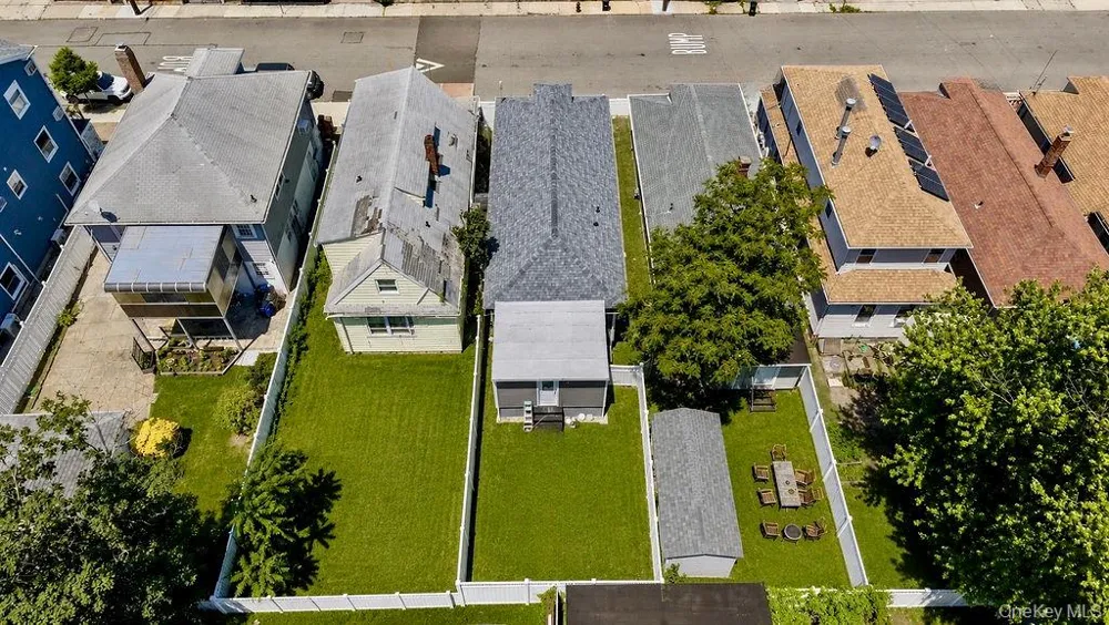 69-39 Elizabeth Avenue Far Rockaway, NY 11692