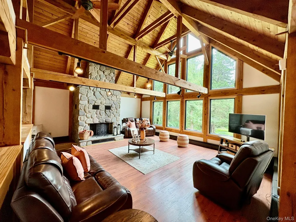 92 Twinshaven Road Napanoch, NY 12458