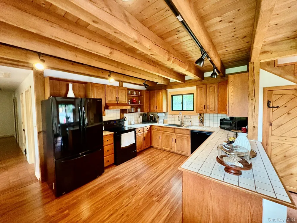 92 Twinshaven Road Napanoch, NY 12458