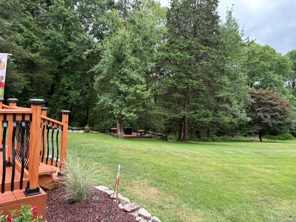 92 Twinshaven Road Napanoch, NY 12458