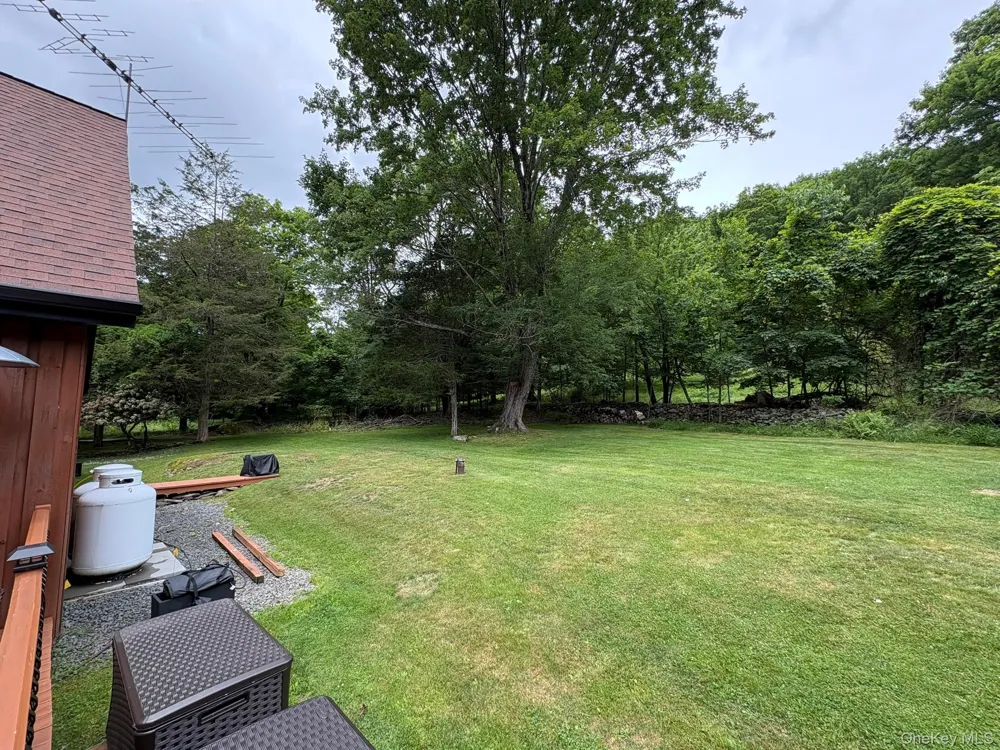 92 Twinshaven Road Napanoch, NY 12458