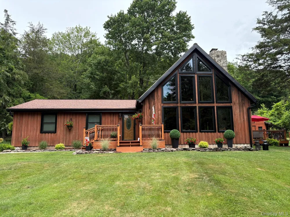 92 Twinshaven Road Napanoch, NY 12458