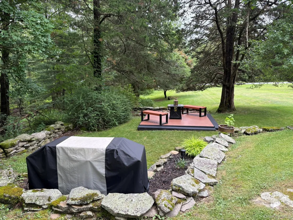 92 Twinshaven Road Napanoch, NY 12458