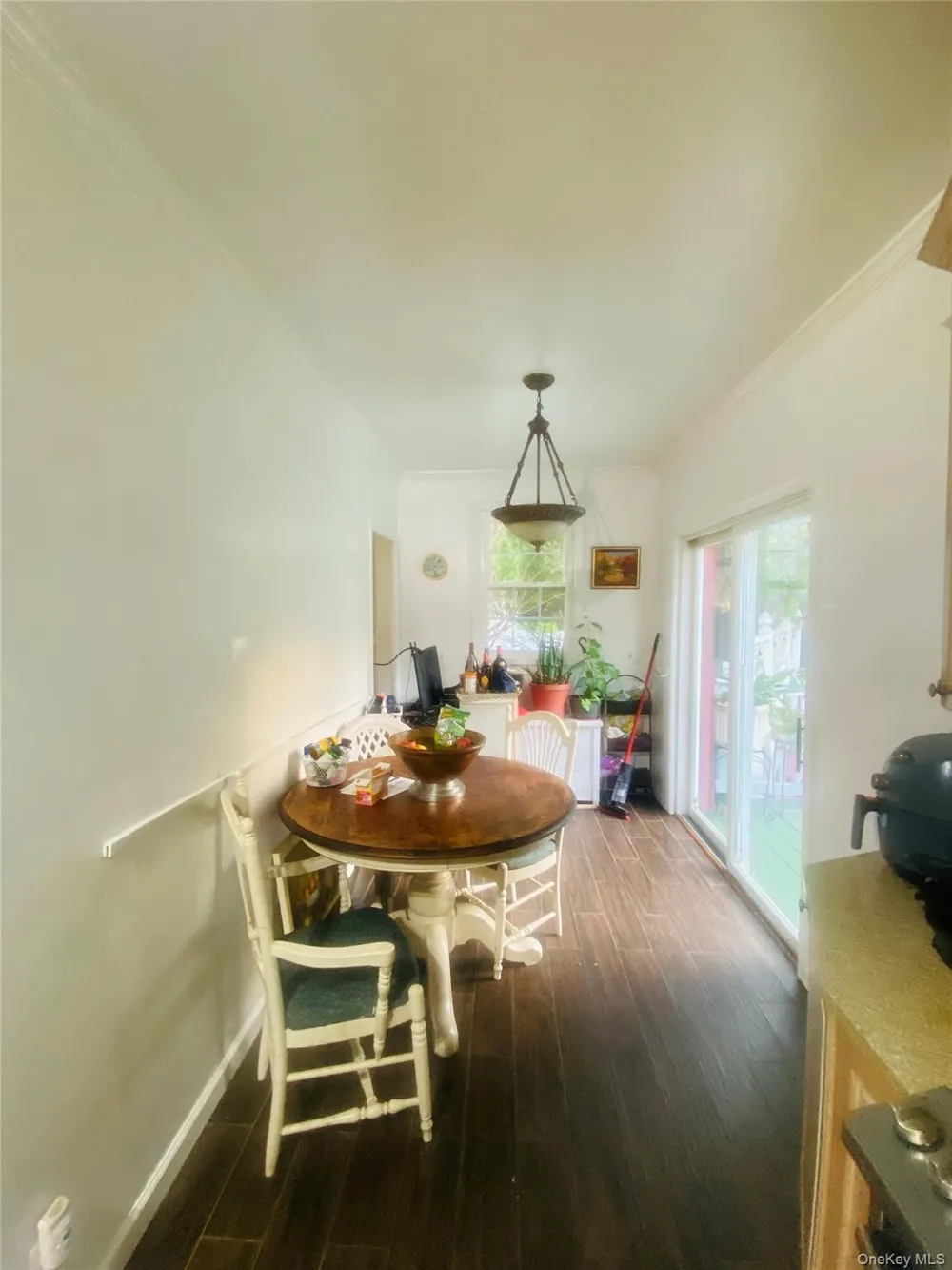 42 Mead Street Hempstead, NY 11550