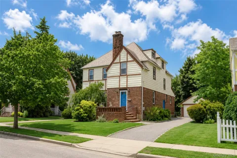 42 Mead Street