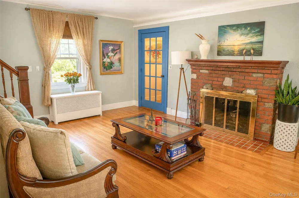 42 Mead Street Hempstead, NY 11550