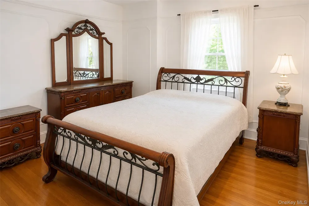 42 Mead Street Hempstead, NY 11550
