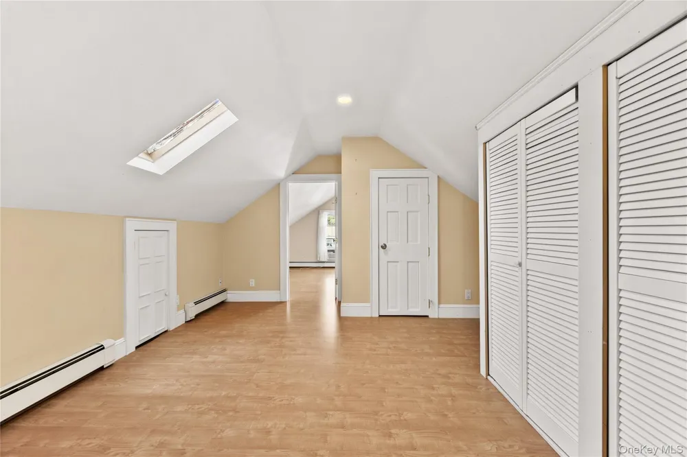 15 Pershing Avenue Locust Valley, NY 11560