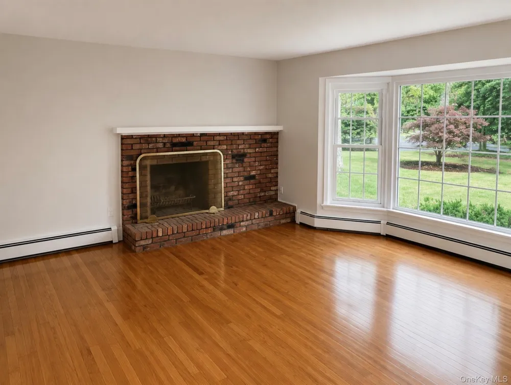 6 Holly Lane Remsenburg, NY 11960