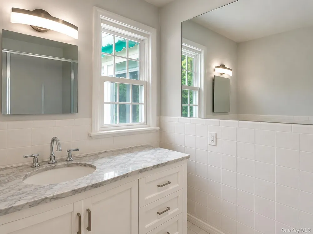 6 Holly Lane Remsenburg, NY 11960