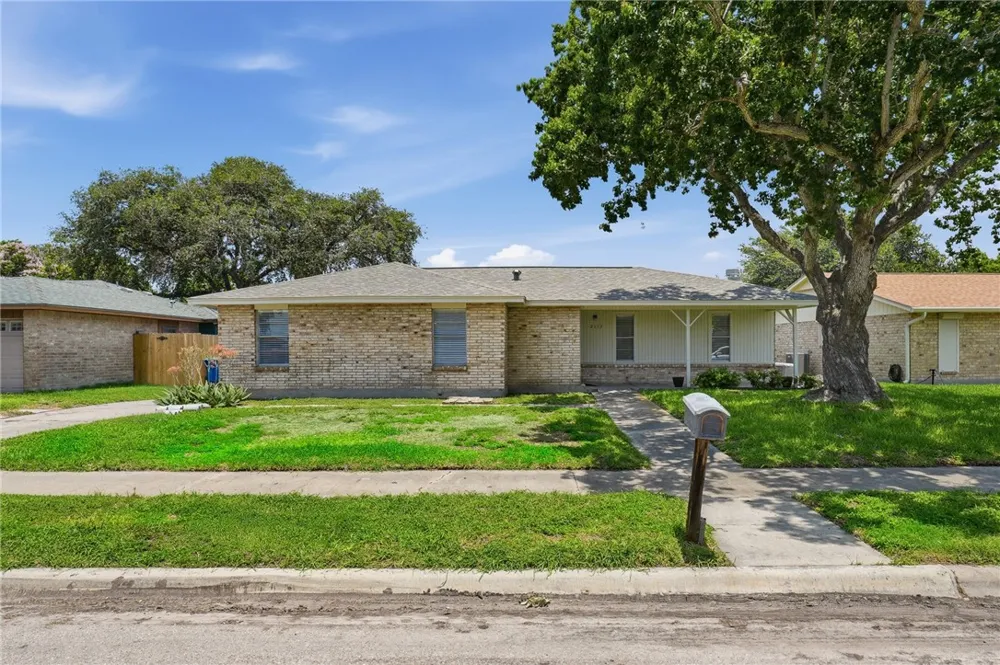 2113 Saint Charles Drive Portland, TX 78374
