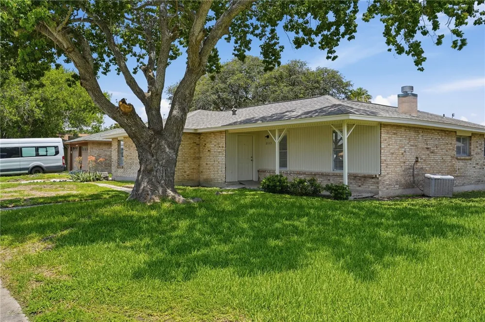 2113 Saint Charles Drive Portland, TX 78374