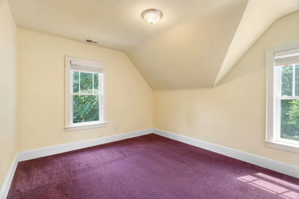 607 Ivy Falls Avenue Mendota Heights, MN 55118