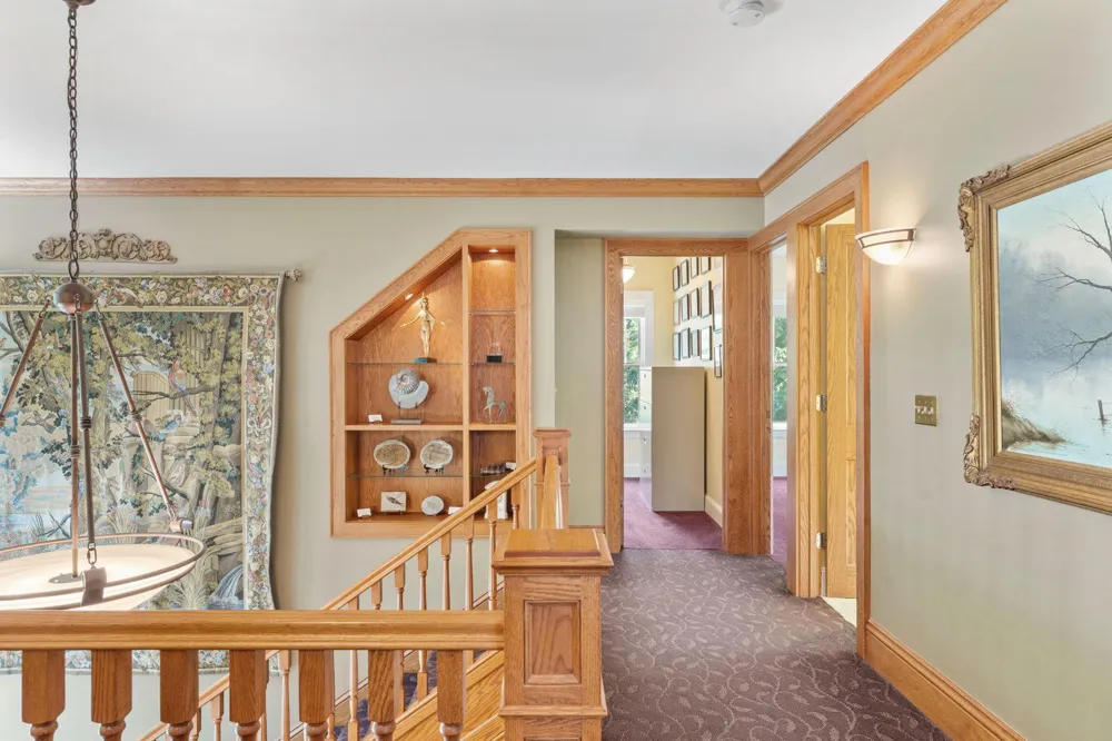 607 Ivy Falls Avenue Mendota Heights, MN 55118