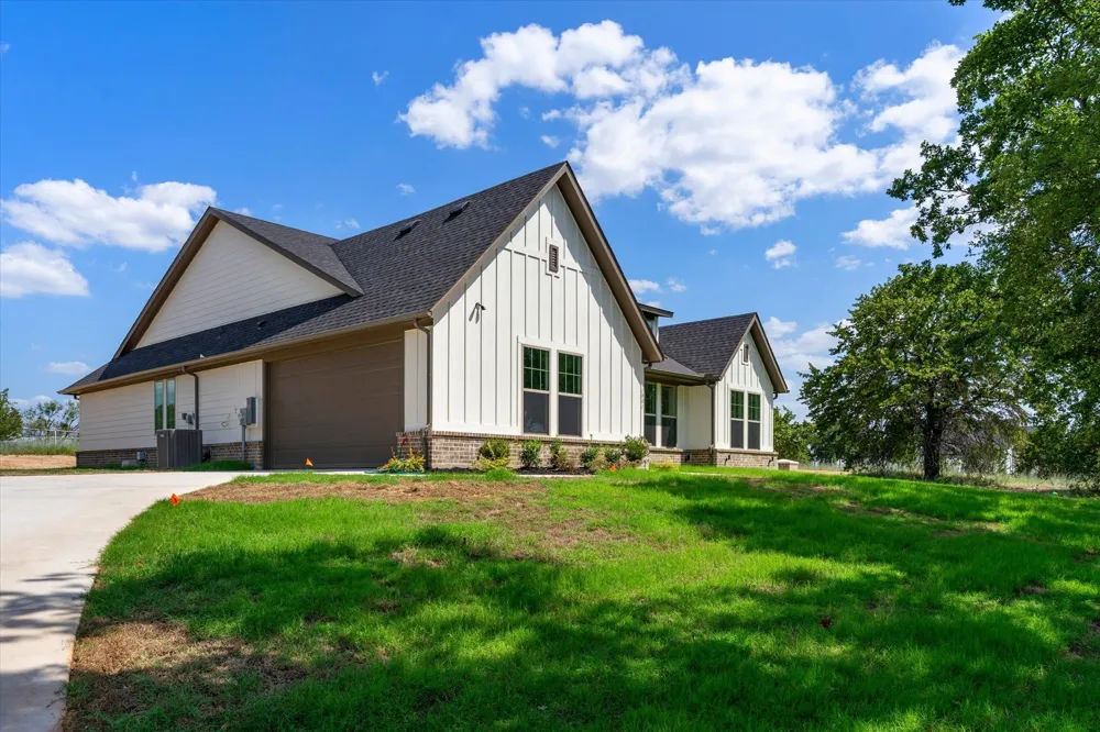 1001 Leo Lane Poolville, TX 76487