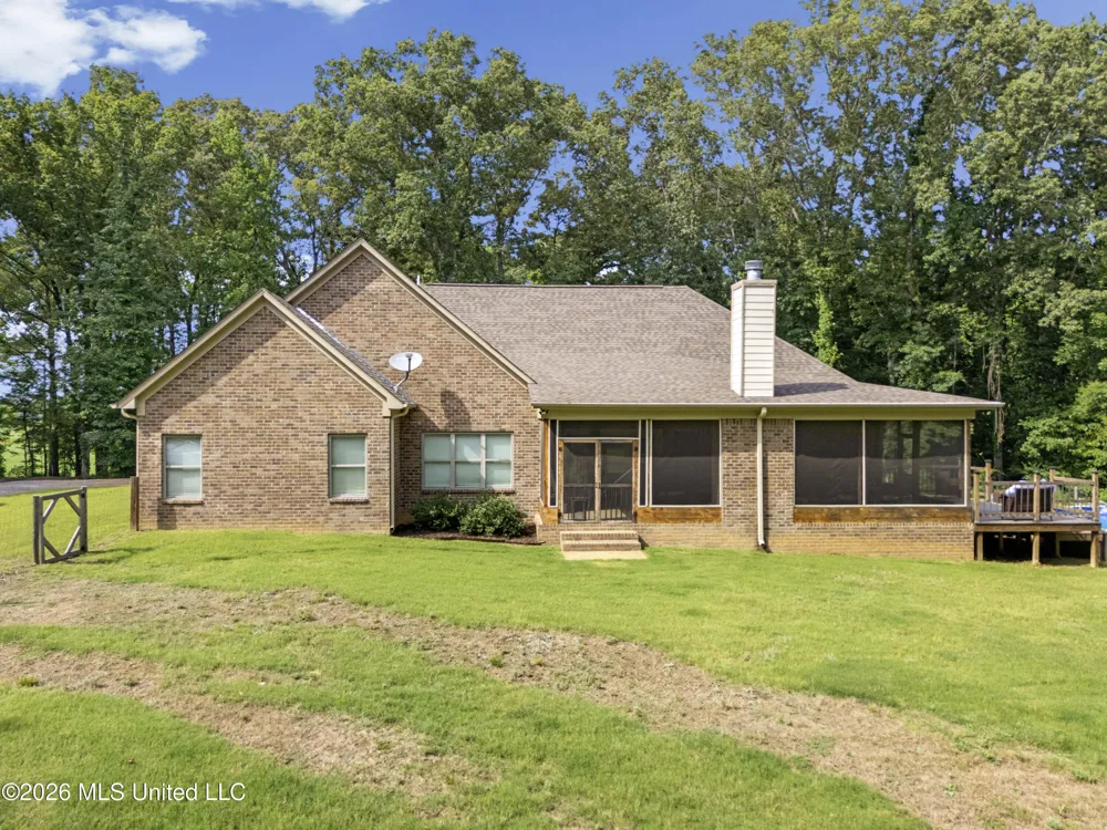 8301 Browns Ferry Road Senatobia, MS 38668