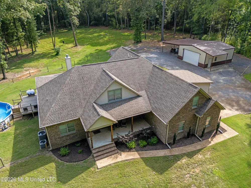 8301 Browns Ferry Road Senatobia, MS 38668
