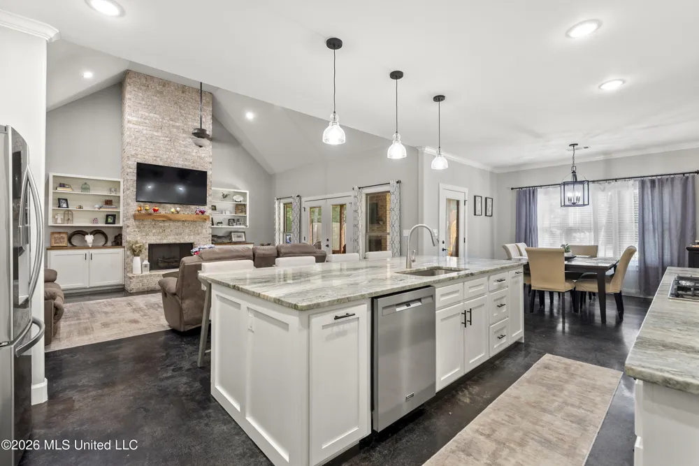 8301 Browns Ferry Road Senatobia, MS 38668