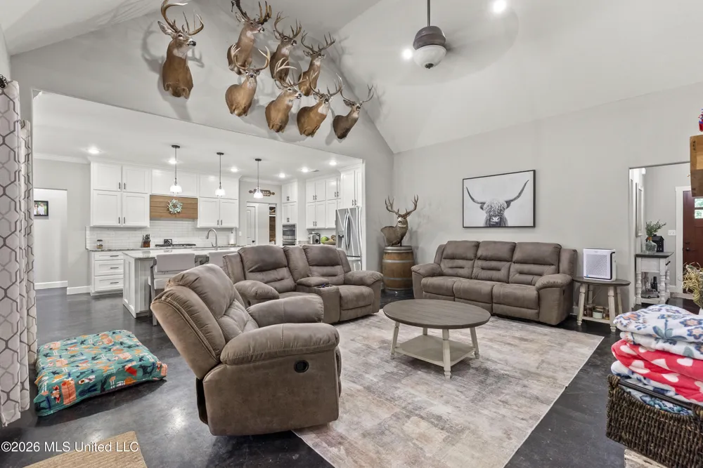 8301 Browns Ferry Road Senatobia, MS 38668