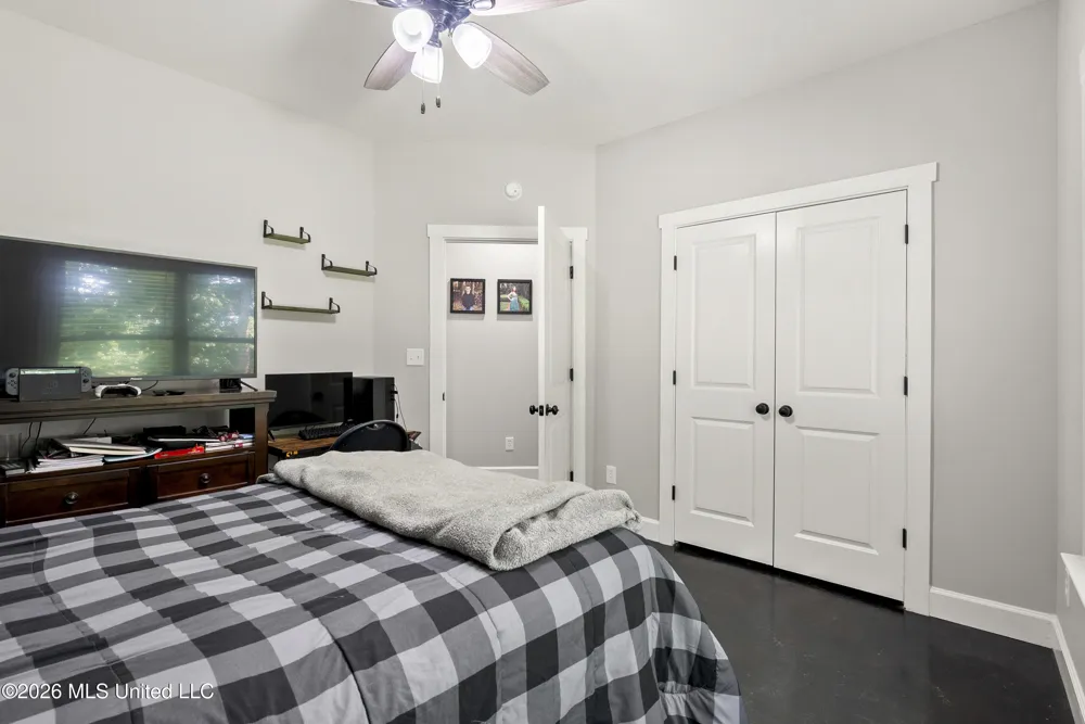 8301 Browns Ferry Road Senatobia, MS 38668