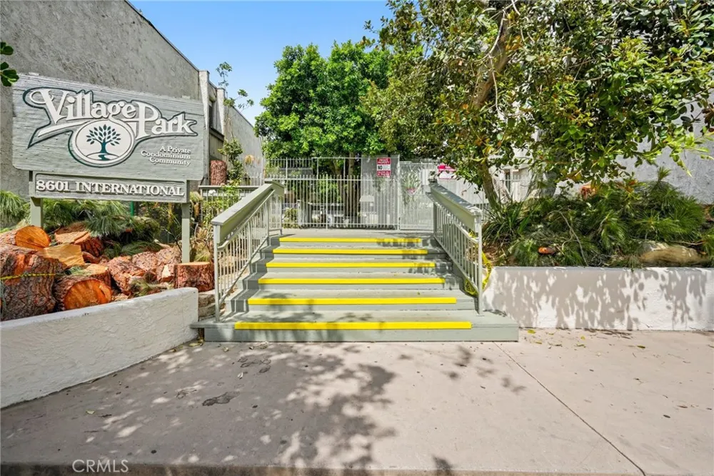 8601 International Avenue #234 Canoga Park, CA 91304