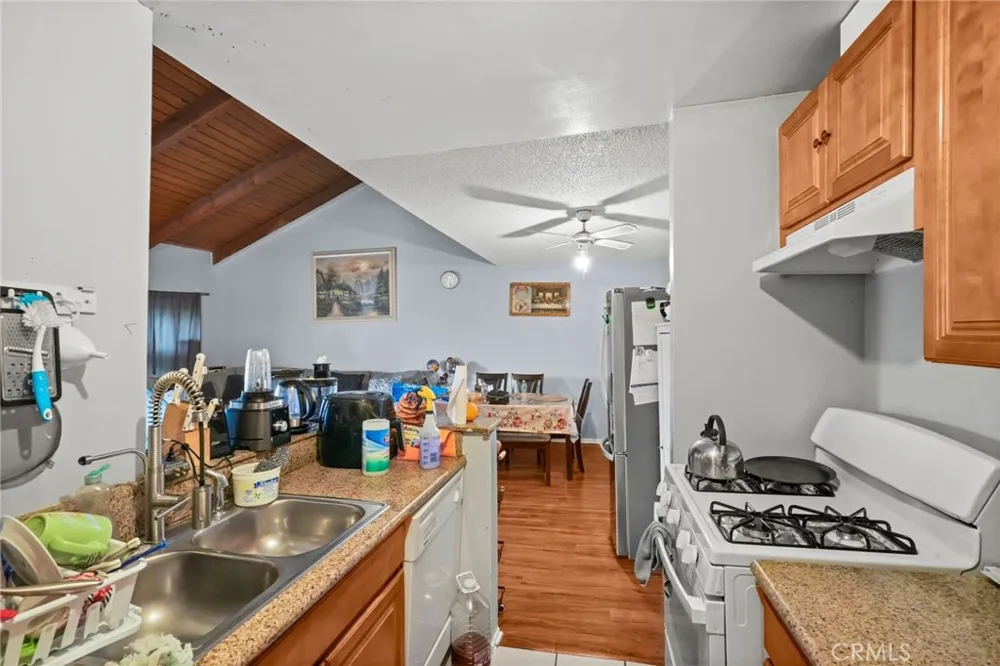8601 International Avenue #234 Canoga Park, CA 91304