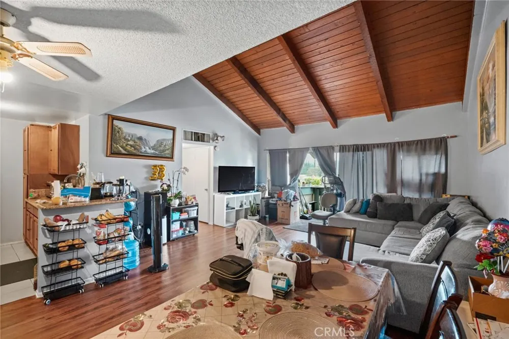 8601 International Avenue #234 Canoga Park, CA 91304