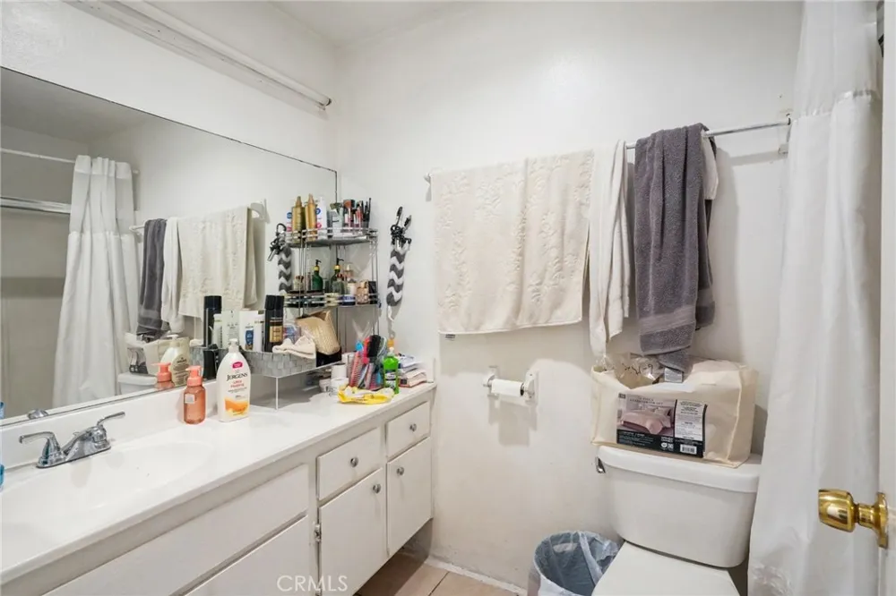 8601 International Avenue #234 Canoga Park, CA 91304