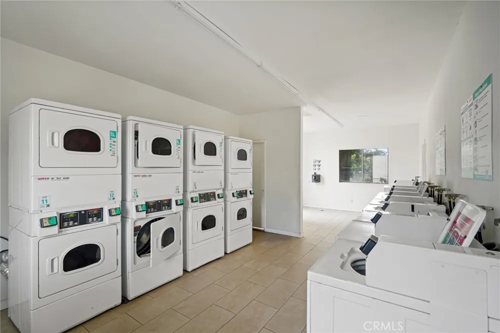 8601 International Avenue #234 Canoga Park, CA 91304