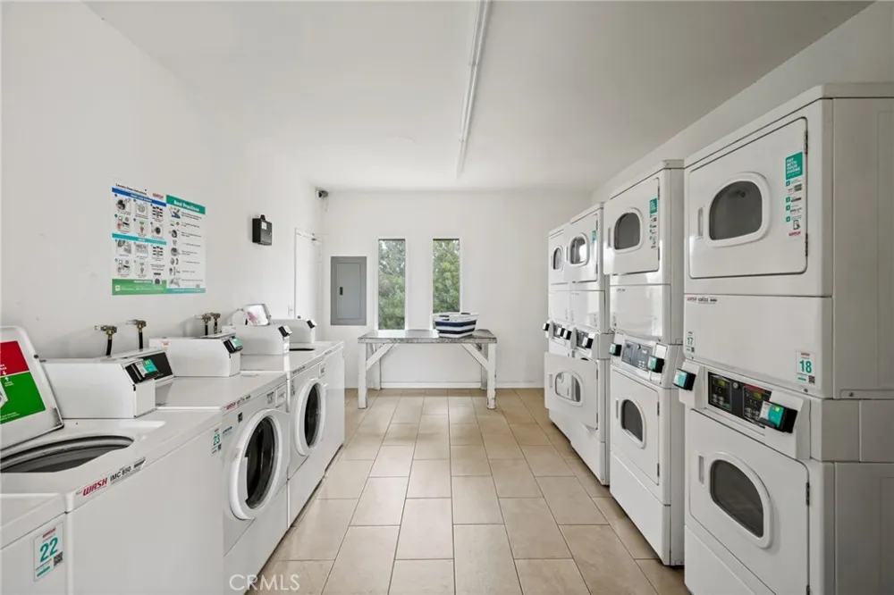 8601 International Avenue #234 Canoga Park, CA 91304