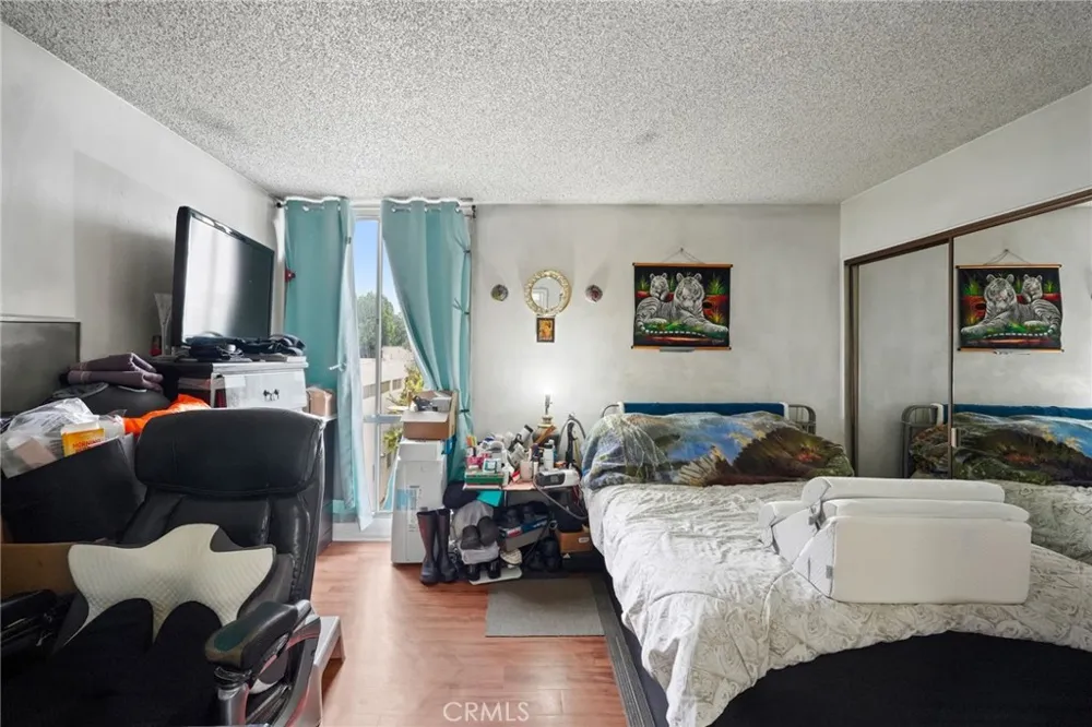 8601 International Avenue #234 Canoga Park, CA 91304