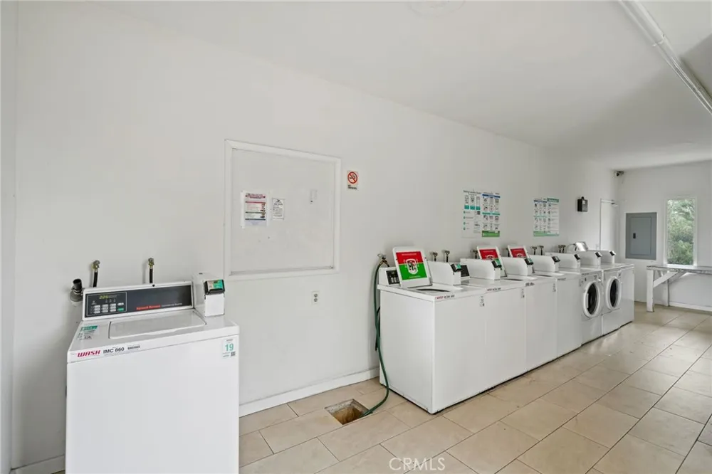 8601 International Avenue #234 Canoga Park, CA 91304