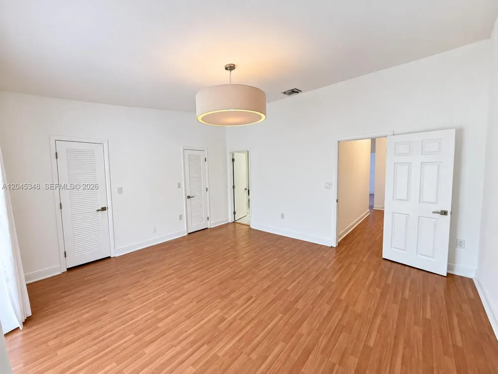 3756 NE 166th St #112 North Miami Beach, FL 33160