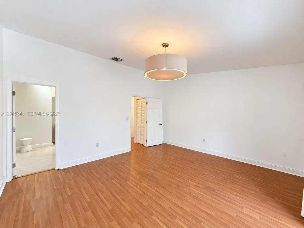 3756 NE 166th St #112 North Miami Beach, FL 33160
