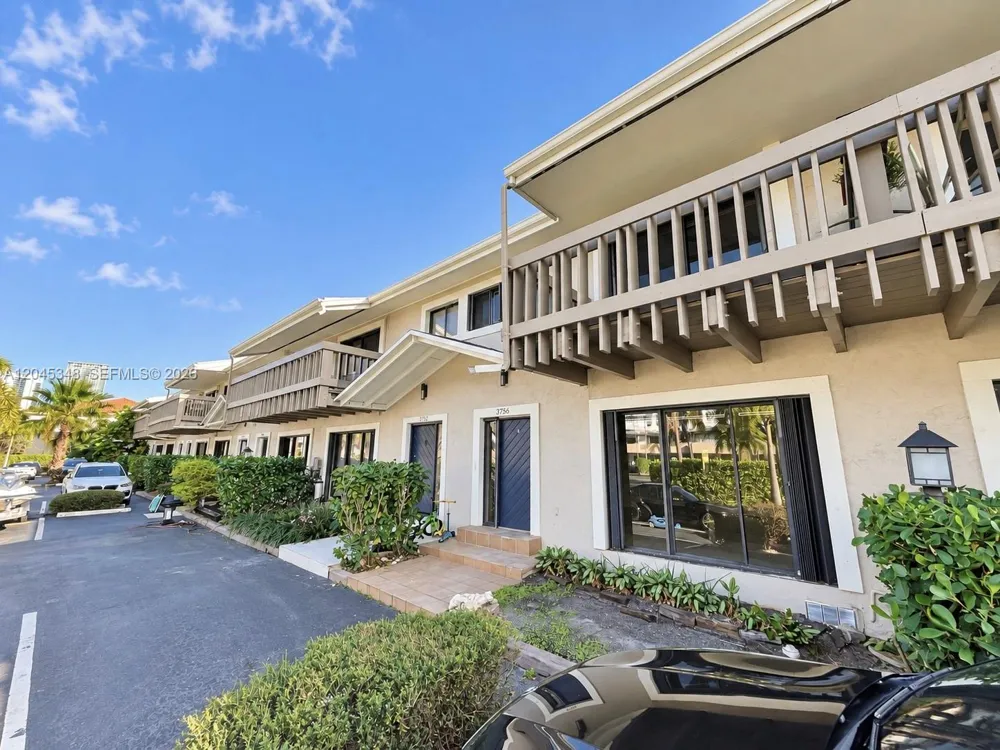 3756 NE 166th St #112 North Miami Beach, FL 33160