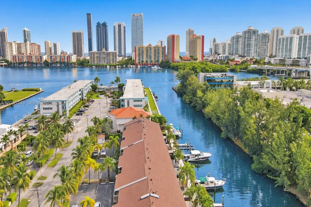3756 NE 166th St #112 North Miami Beach, FL 33160