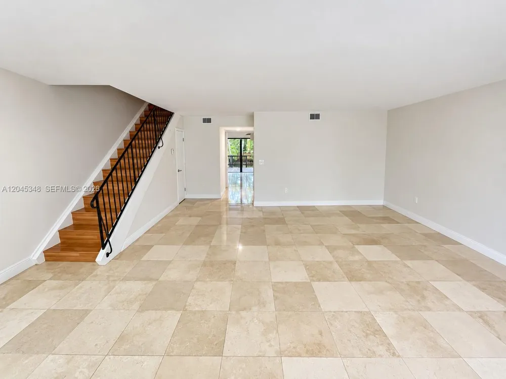 3756 NE 166th St #112 North Miami Beach, FL 33160