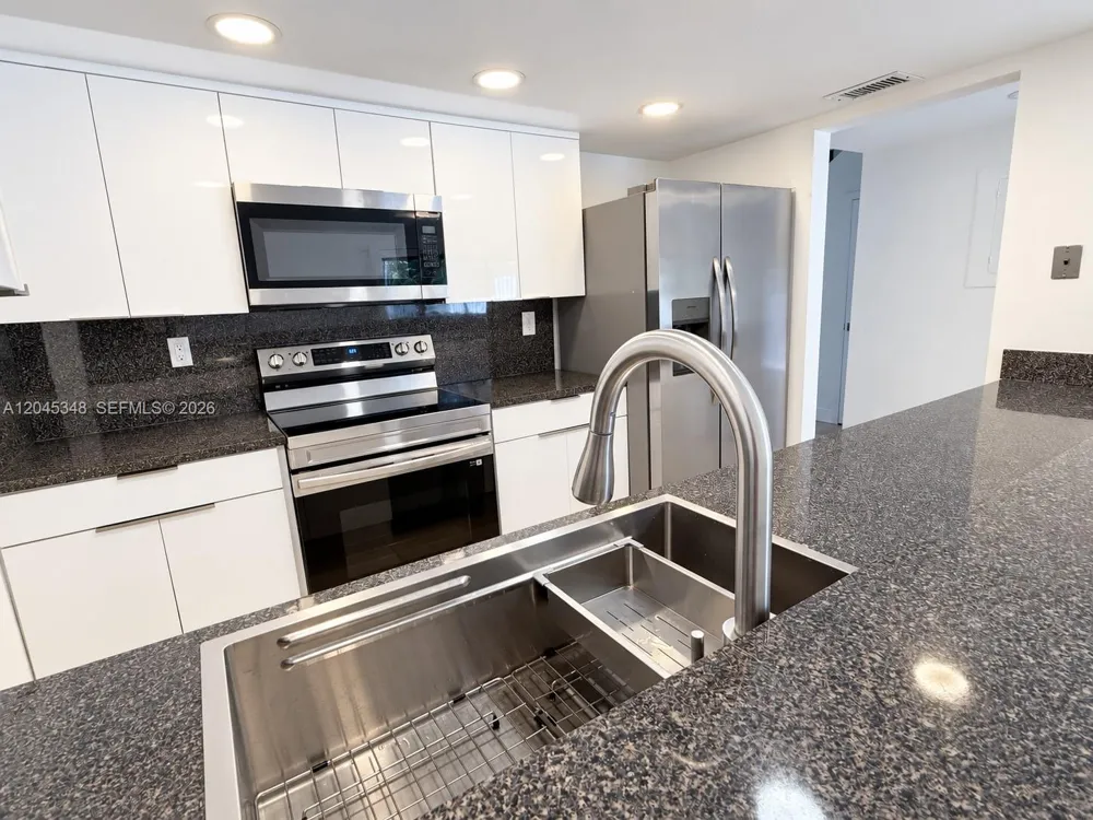 3756 NE 166th St #112 North Miami Beach, FL 33160