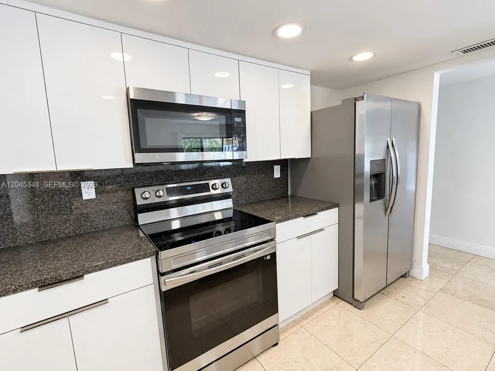 3756 NE 166th St #112 North Miami Beach, FL 33160